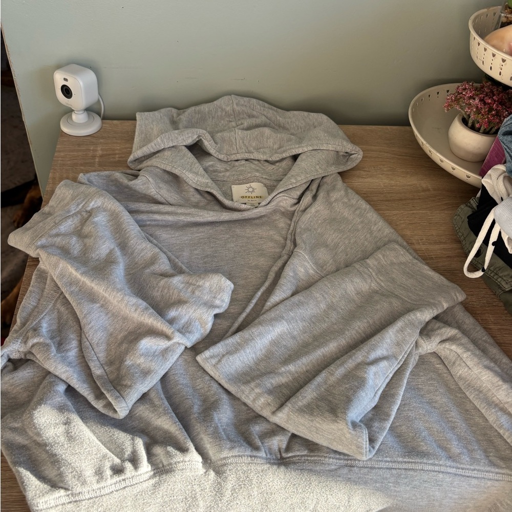 Aerie Light Gray Cropped Hoodie